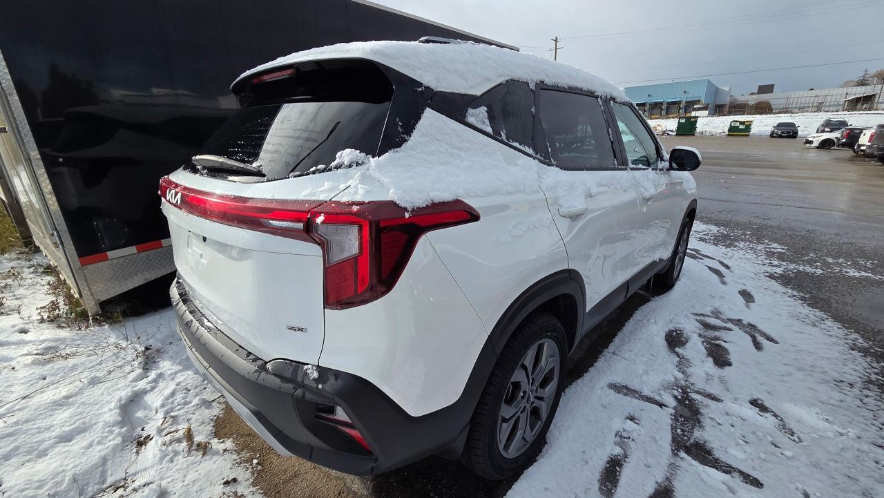 2024 Kia Seltos LX - Photo #5