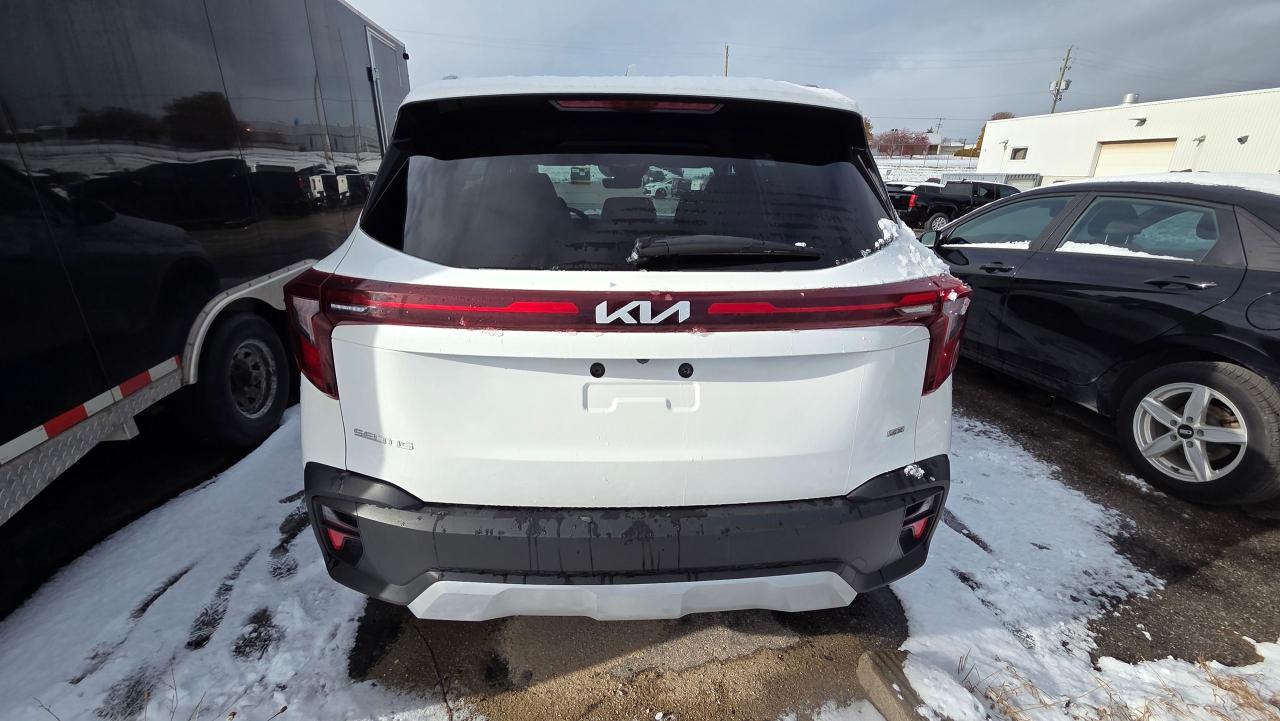 2024 Kia Seltos LX - Photo #6