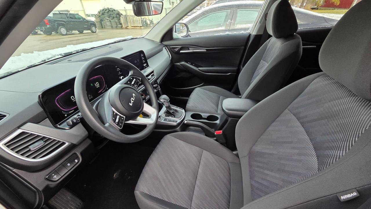2024 Kia Seltos LX - Photo #9