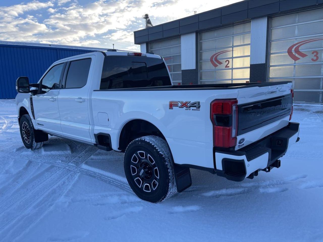 2026 Ford F-350 Super Duty SRW PLATINUM 6.8' Box 713A Photo4