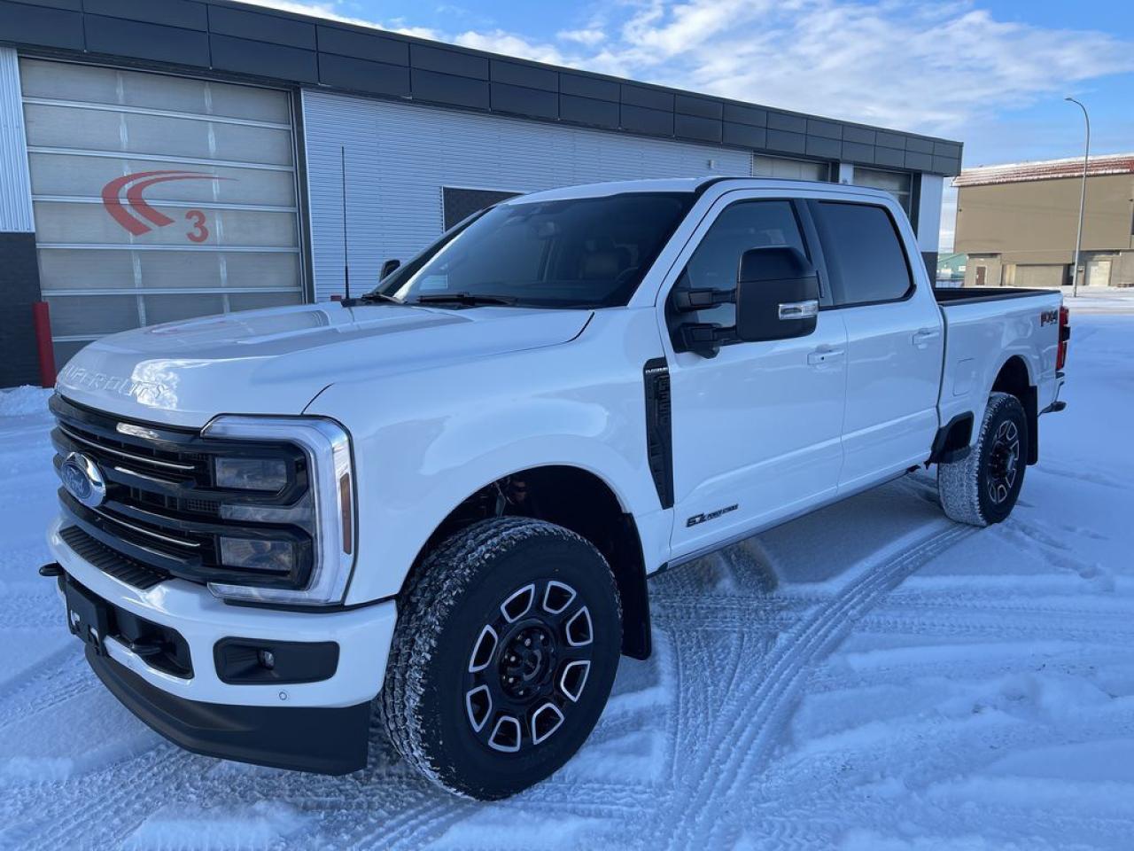 2026 Ford F-350 Super Duty SRW PLATINUM 6.8' Box 713A Photo1