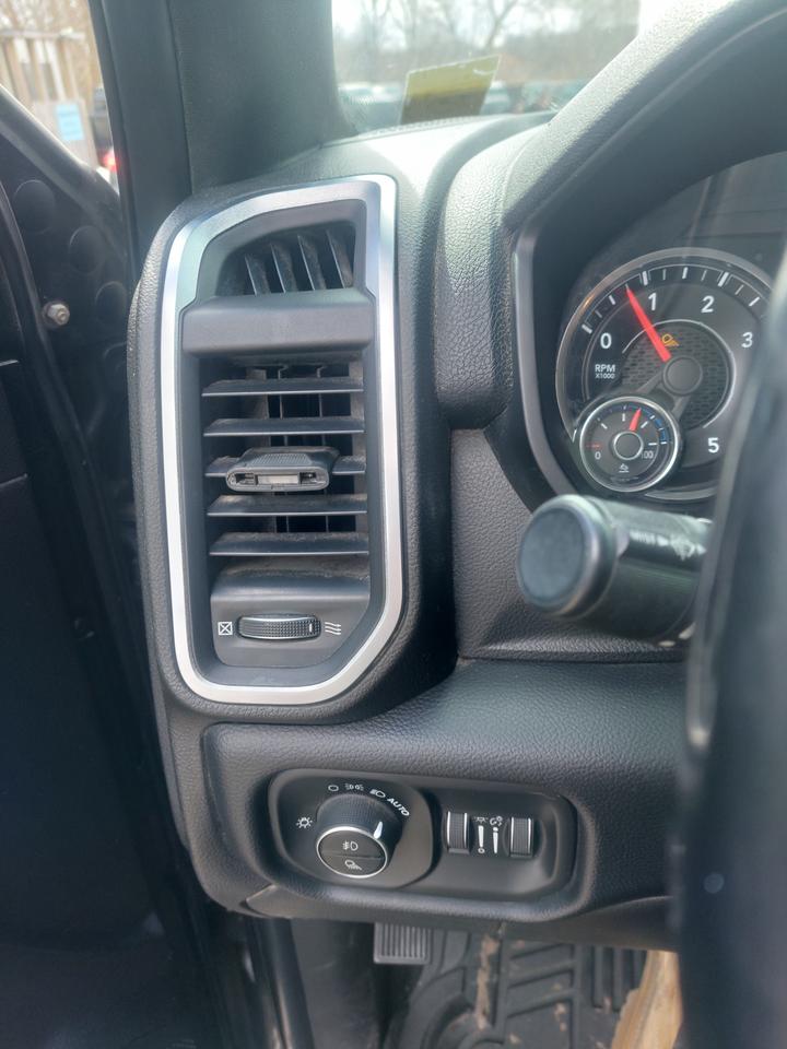 2019 RAM 2500 Big Horn 4x4 Crew Cab 6'4" Box Photo