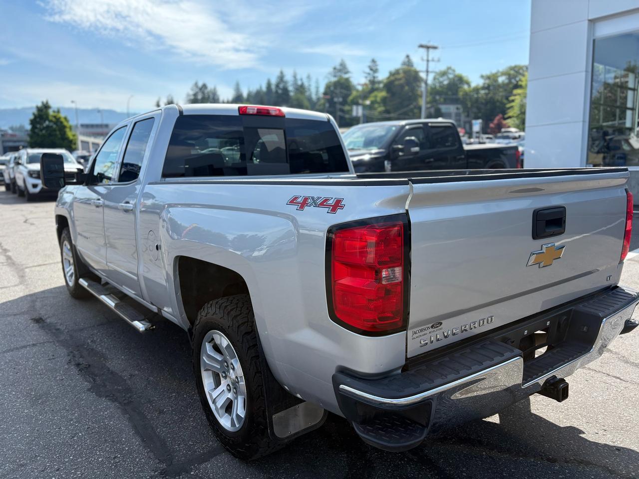 2016 Chevrolet Silverado 1500 LT Photo2