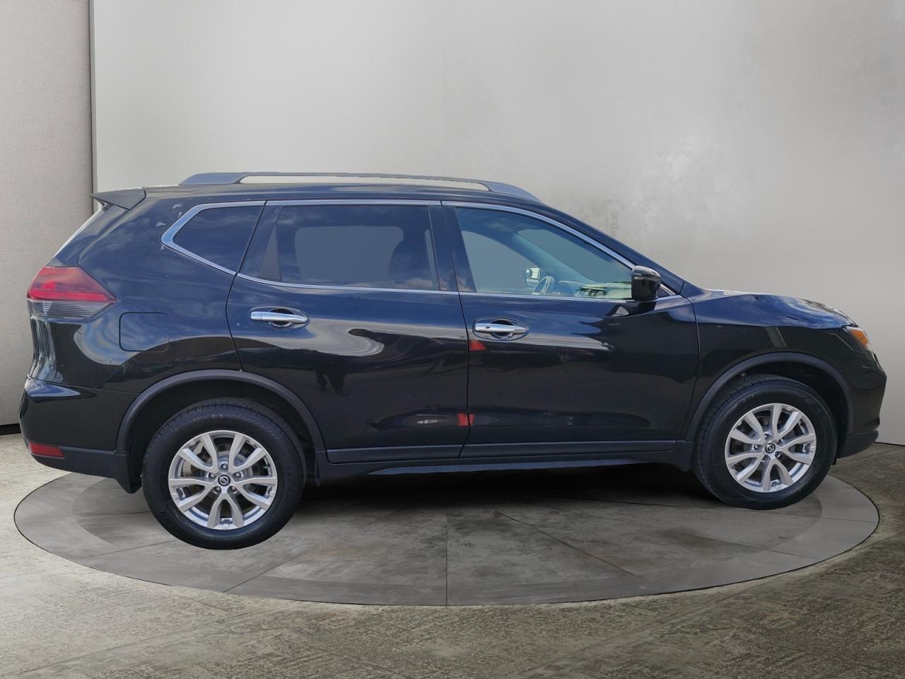2016 Nissan Rogue S Photo3