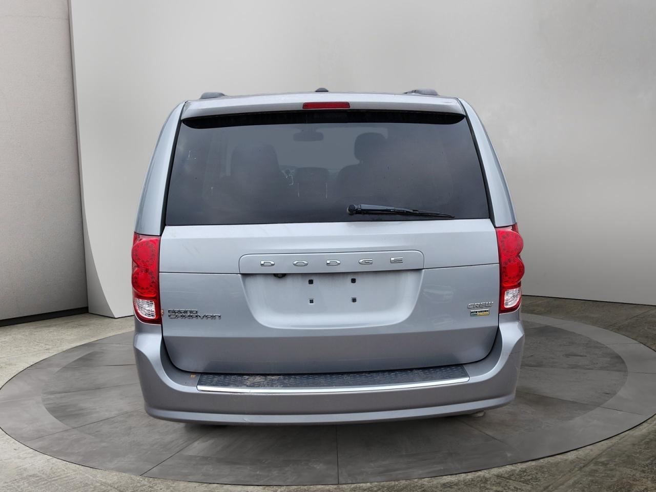 2019 Dodge Grand Caravan Crew Plus Photo