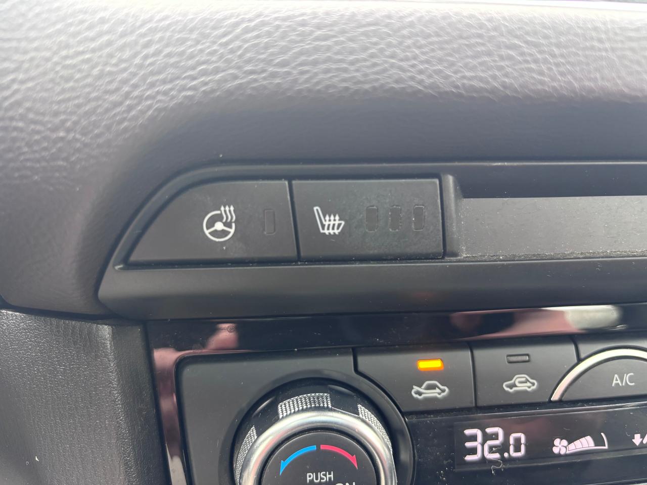 2017 Mazda MAZDA6 GS LOADED LOW KMS! - Photo #30