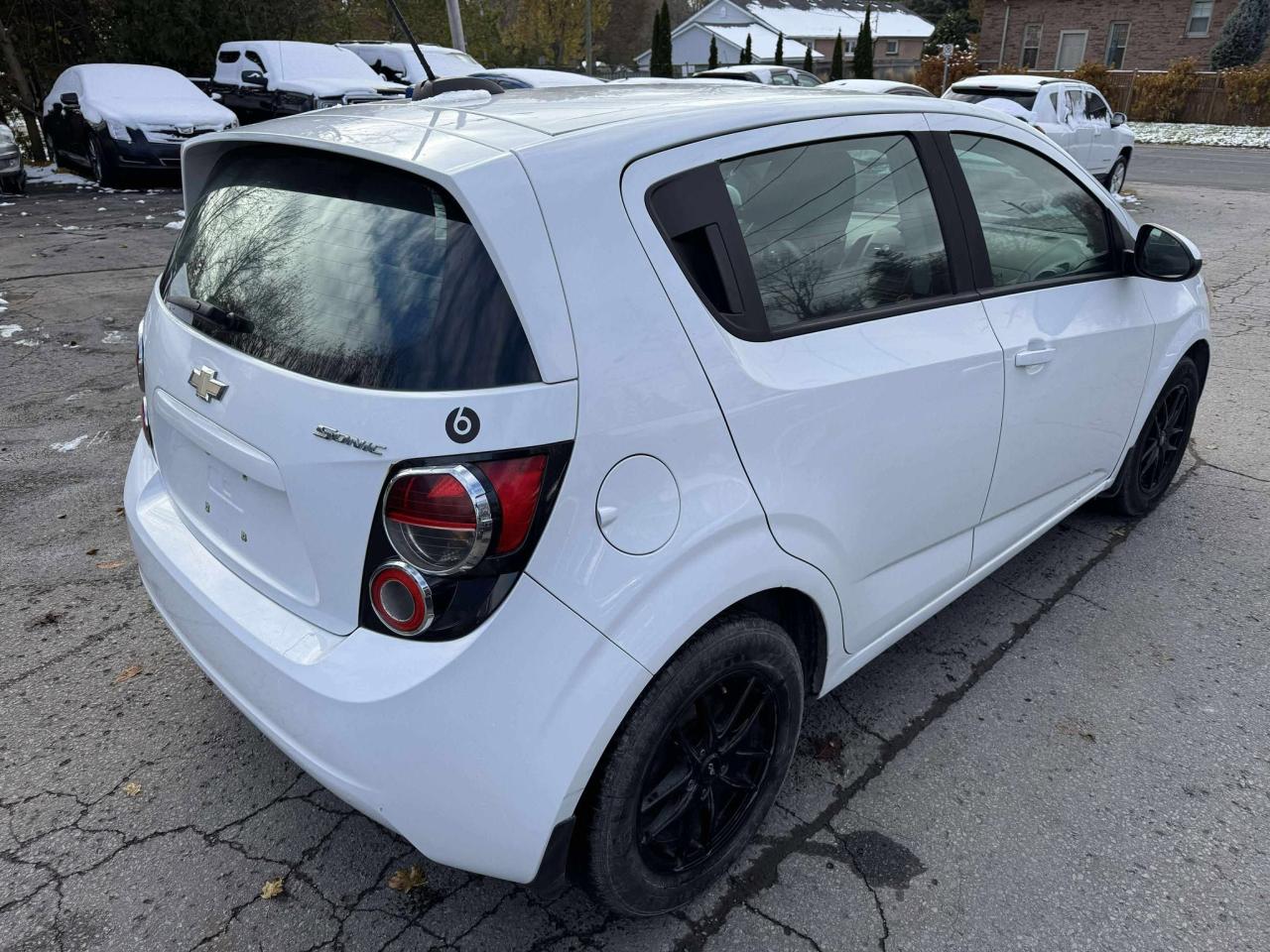 2015 Chevrolet Sonic 5dr HB LS Auto - Photo #8