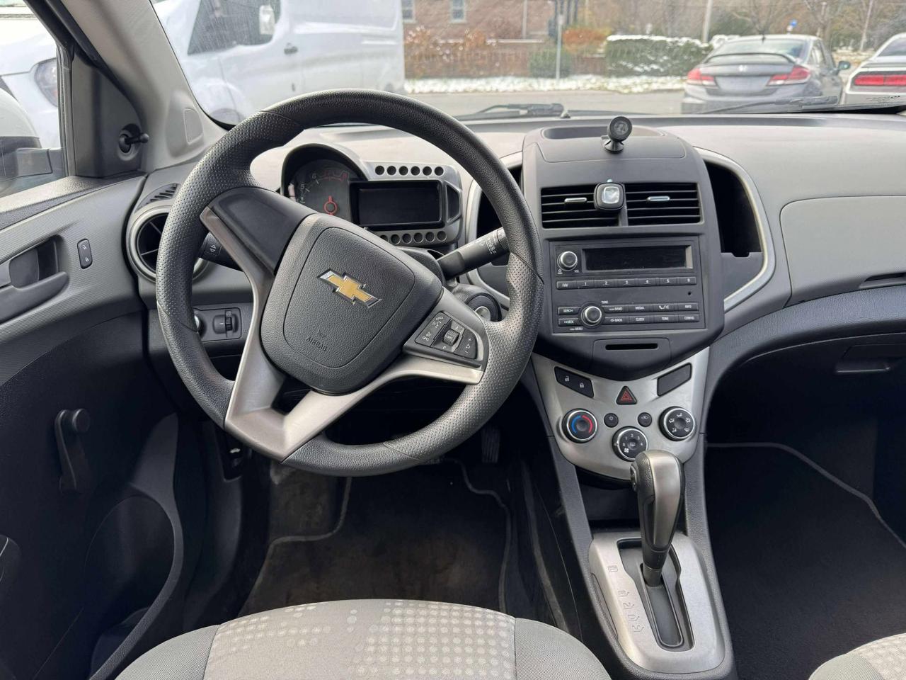 2015 Chevrolet Sonic 5dr HB LS Auto - Photo #13