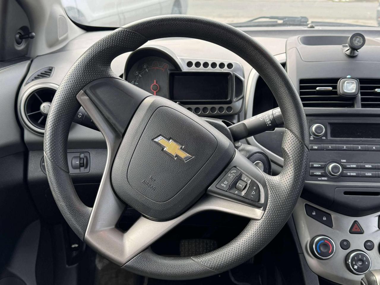 2015 Chevrolet Sonic 5dr HB LS Auto - Photo #14