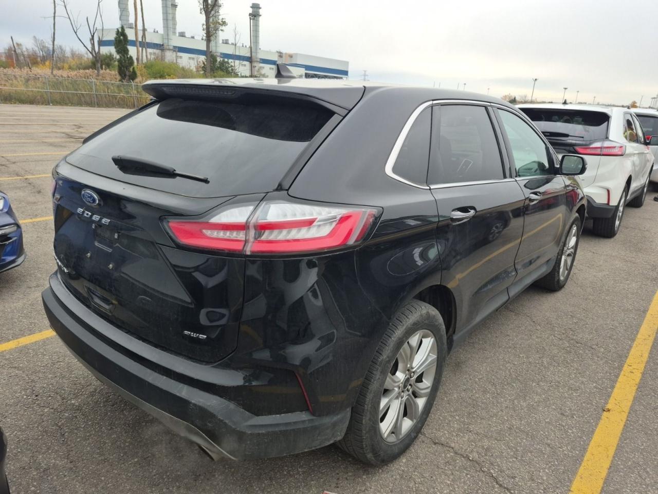 2024 Ford Edge Titanium Photo