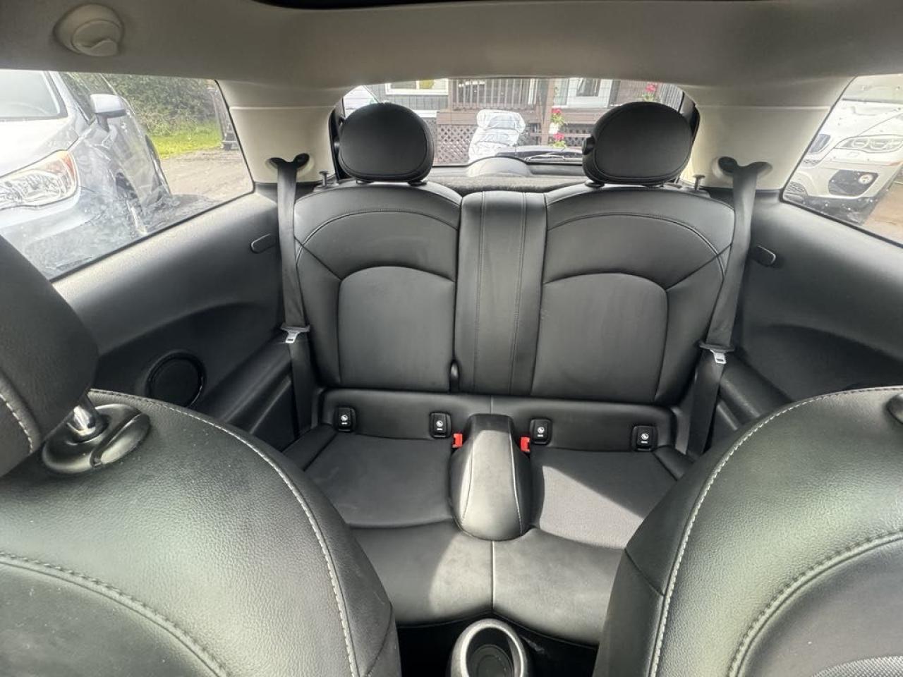 2019 MINI Cooper COOPER - Photo #7