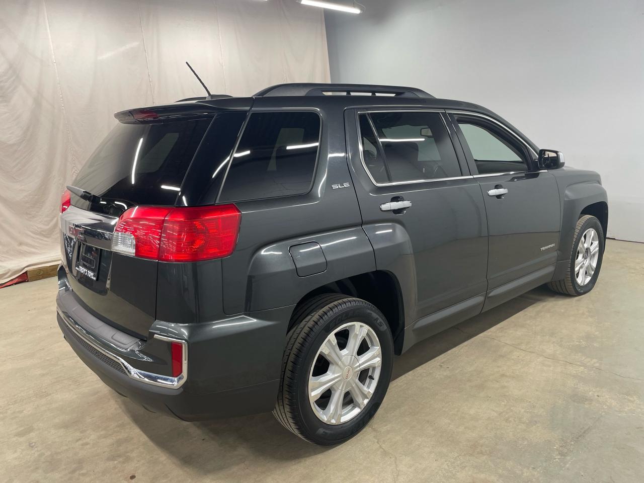 2017 GMC Terrain SLE Photo7