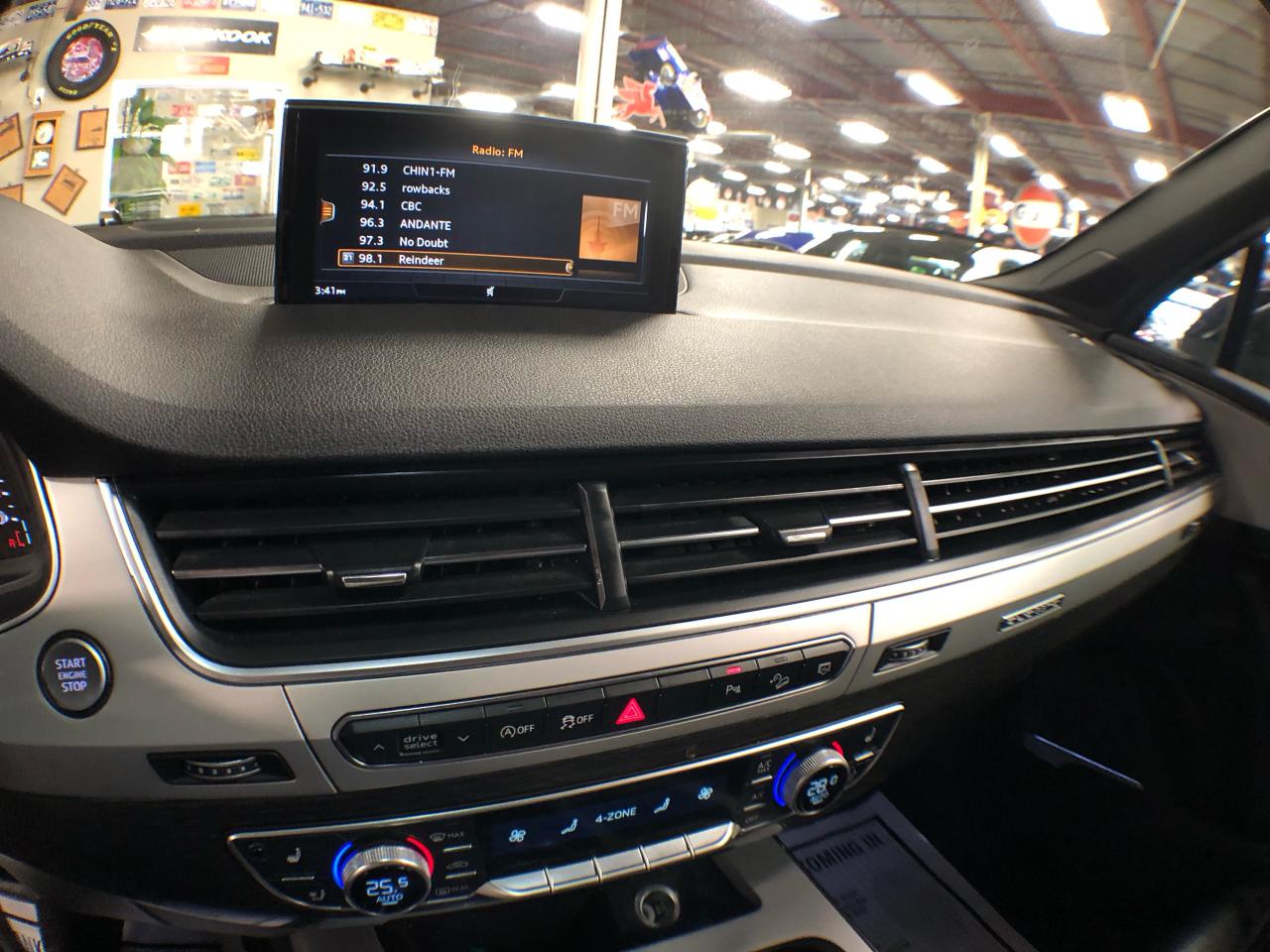 2019 Audi Q7 TECHNIK S-LINE AWD 7 PASS NAVI LEATHER PAN/ROOF Photo