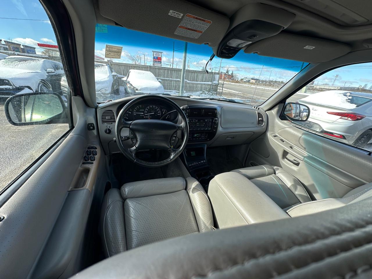 1995 Ford Explorer EDDIE BAUER, 4X4, ONLY 56,000KMS, CERTIFIED - Photo #15