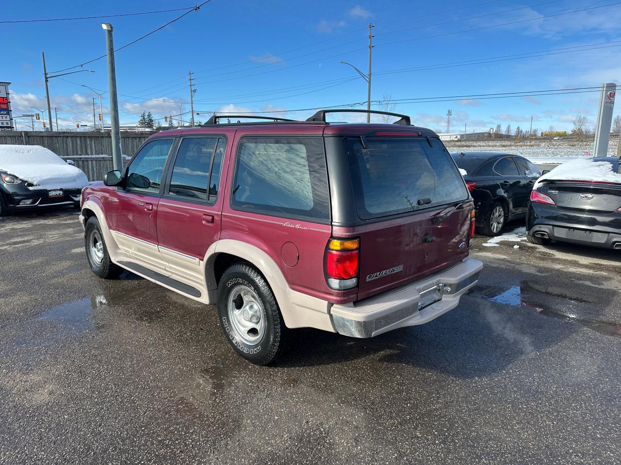 1995 Ford Explorer EDDIE BAUER, 4X4, ONLY 56,000KMS, CERTIFIED - Photo #3