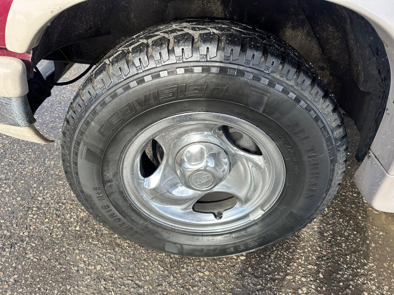 1995 Ford Explorer EDDIE BAUER, 4X4, ONLY 56,000KMS, CERTIFIED - Photo #9