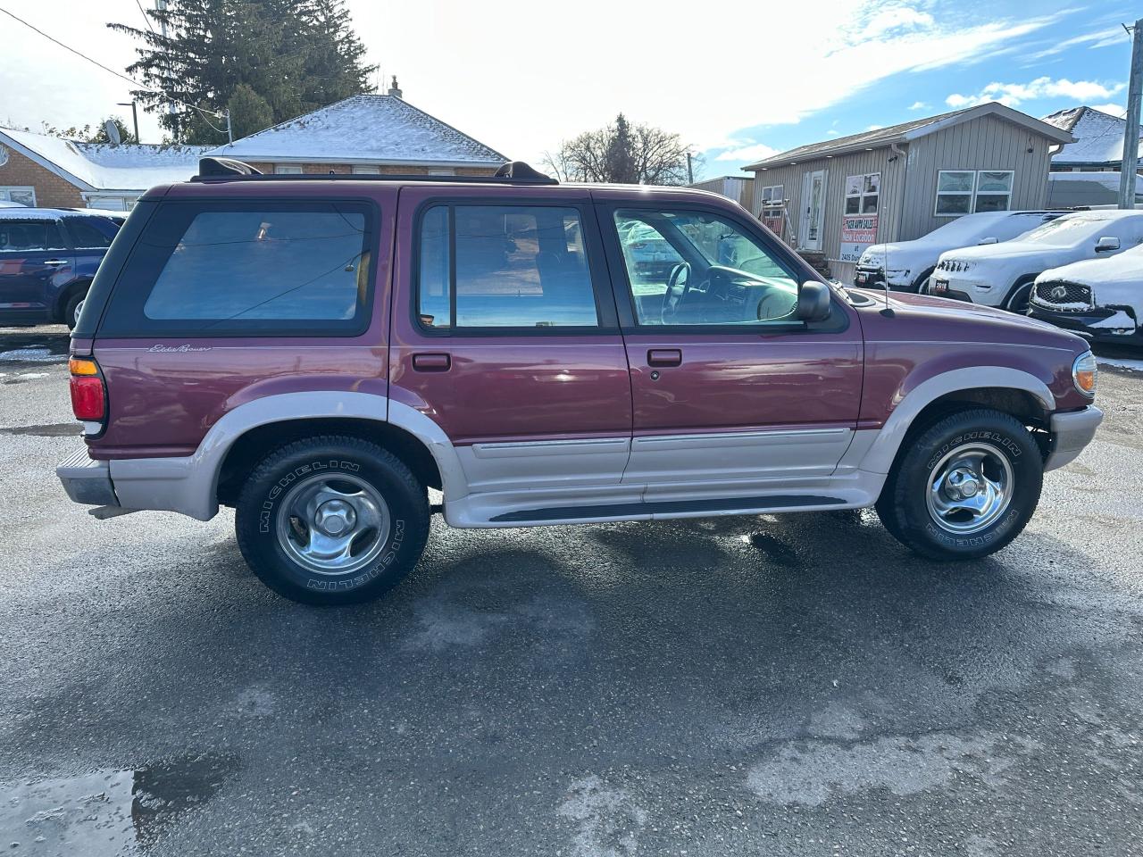 1995 Ford Explorer EDDIE BAUER, 4X4, ONLY 56,000KMS, CERTIFIED - Photo #6