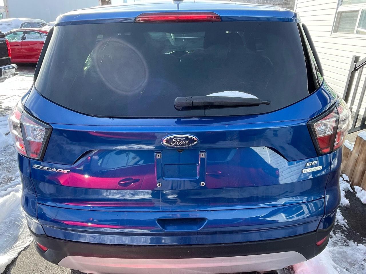 2017 Ford Escape SE - Photo #6