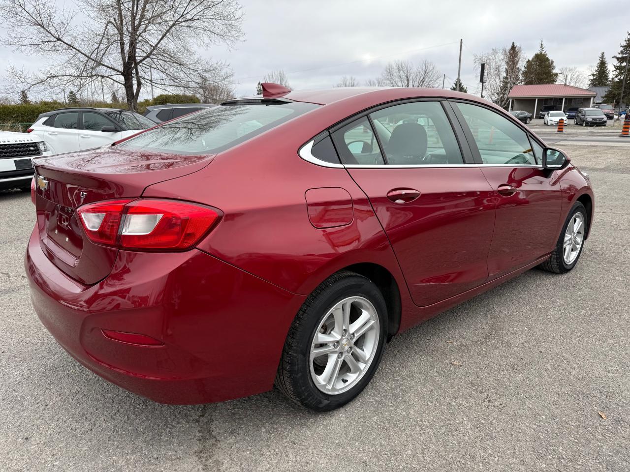 2018 Chevrolet Cruze LT Auto AutoStart! Heated Seats ! Photo4