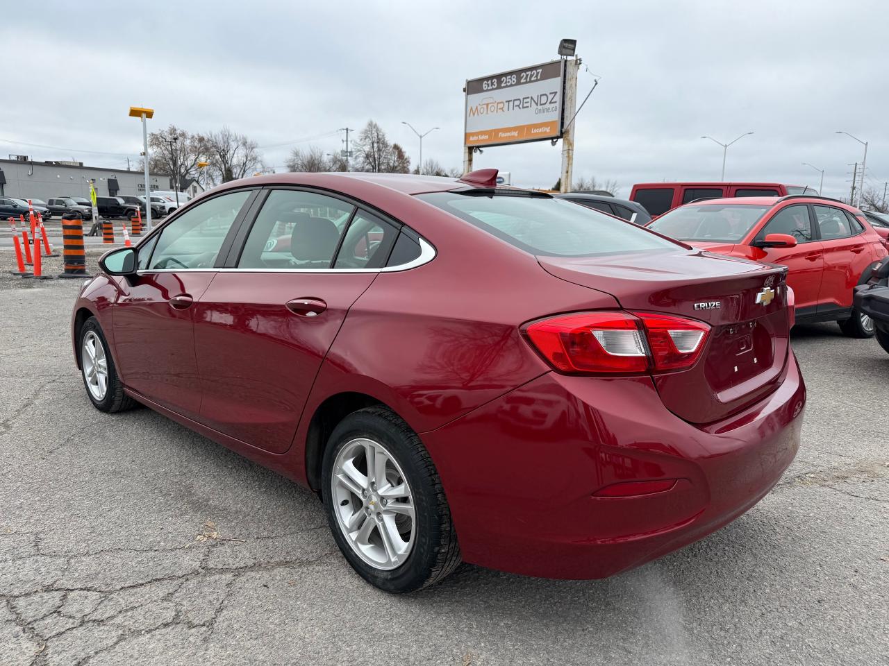 2018 Chevrolet Cruze LT Auto AutoStart! Heated Seats ! Photo2
