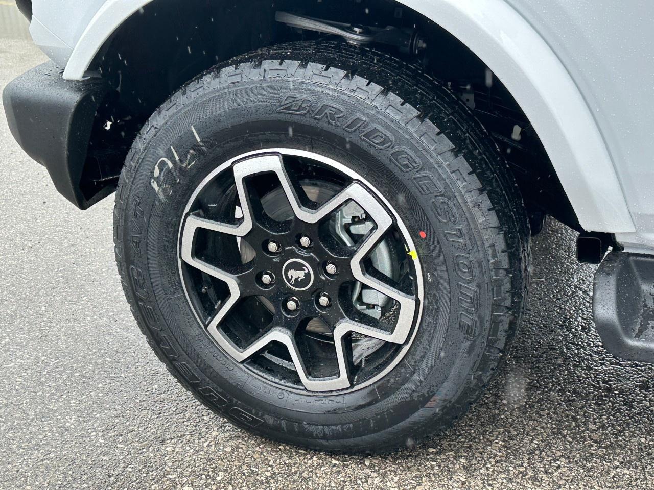 2025 Ford Bronco OUTER BANKS 4 DOOR 4X4 Photo