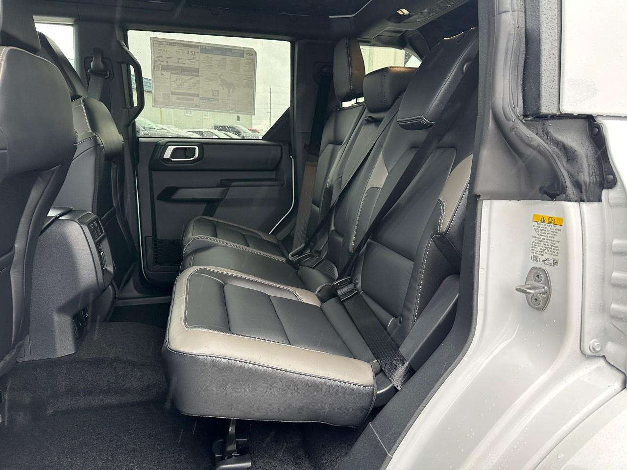 2025 Ford Bronco OUTER BANKS 4 DOOR 4X4 Photo