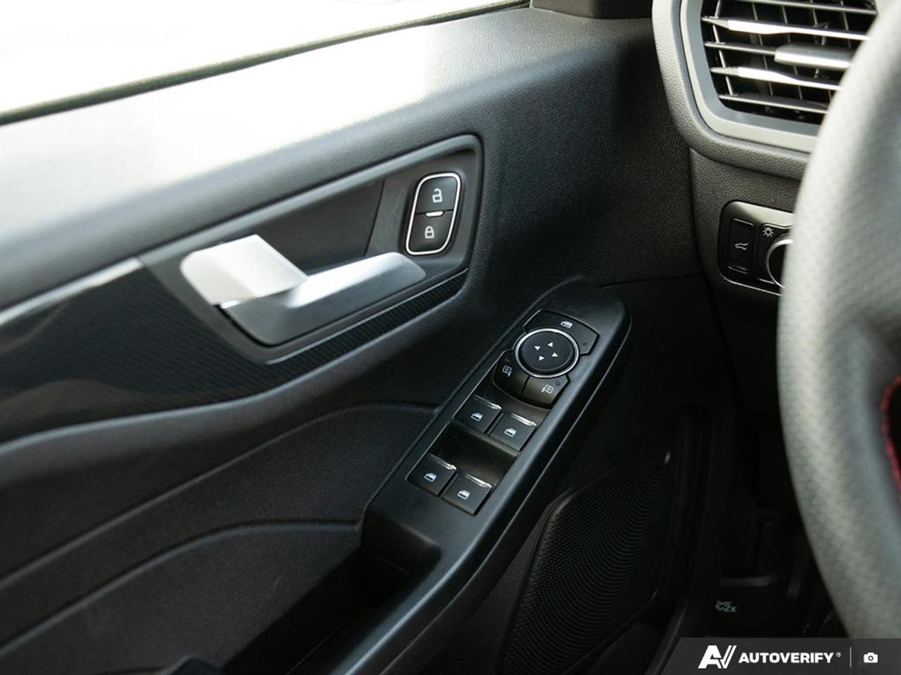 2025 Ford Escape ST-Line Tech Package With Moonroof Photo