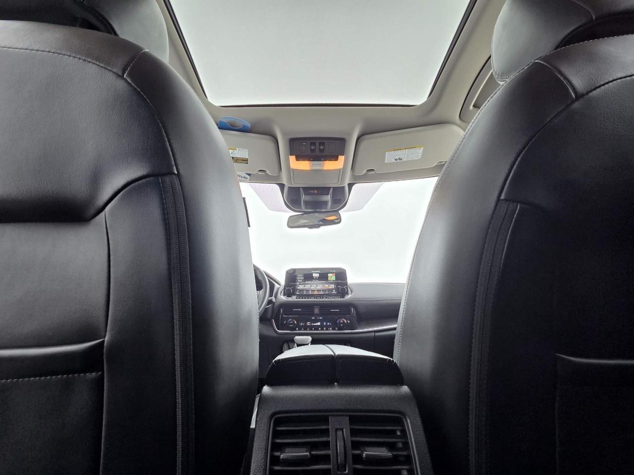 2022 Nissan Rogue Platinum One Owner | Leather | Navigation | Moonroof | 19" Wheels Photo