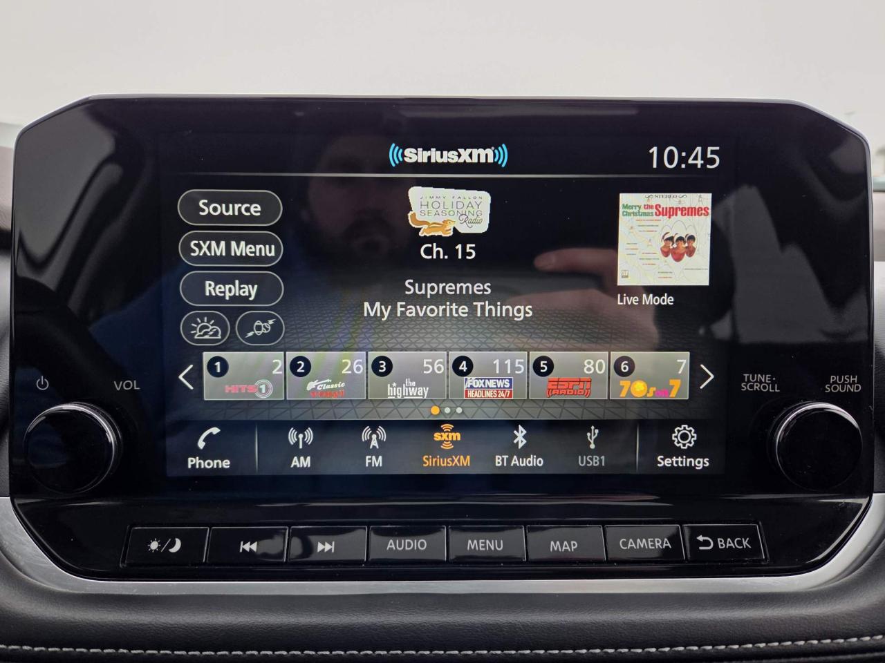 2022 Nissan Rogue Platinum One Owner | Leather | Navigation | Moonroof | 19" Wheels Photo