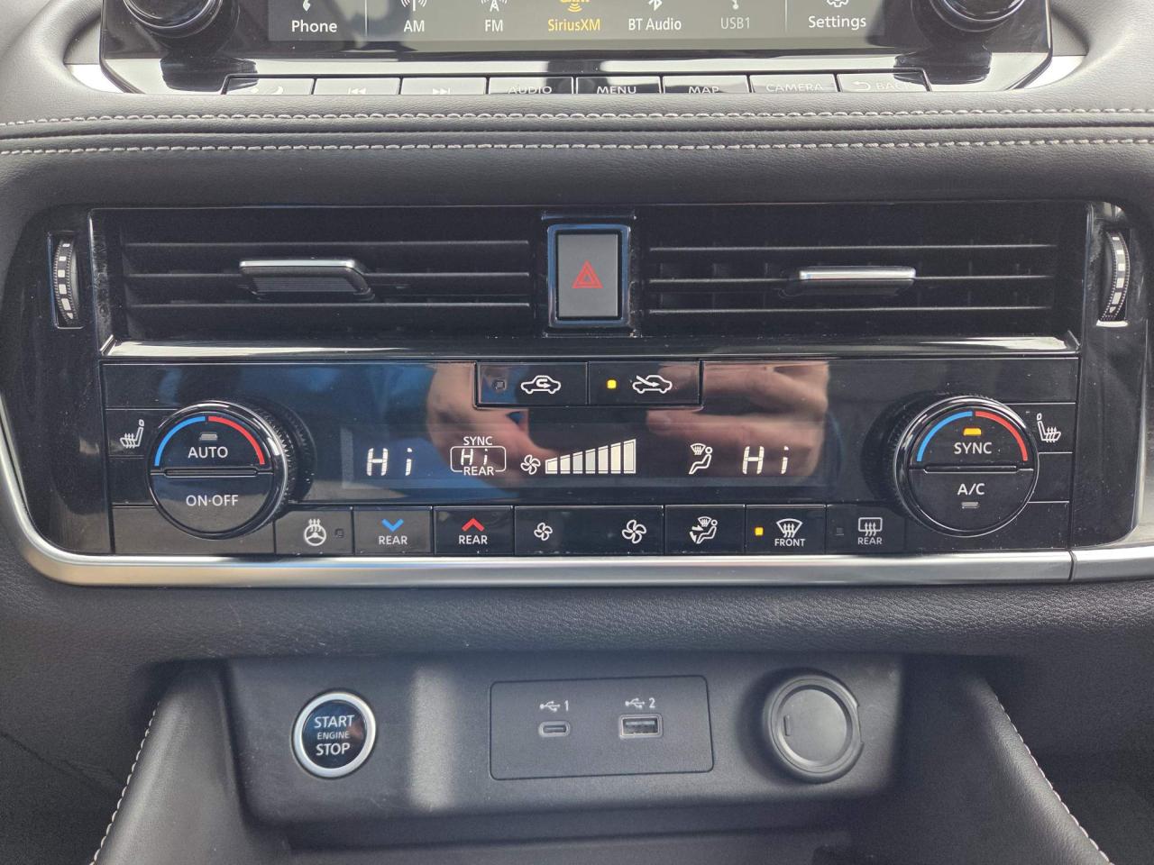 2022 Nissan Rogue Platinum One Owner | Leather | Navigation | Moonroof | 19" Wheels Photo