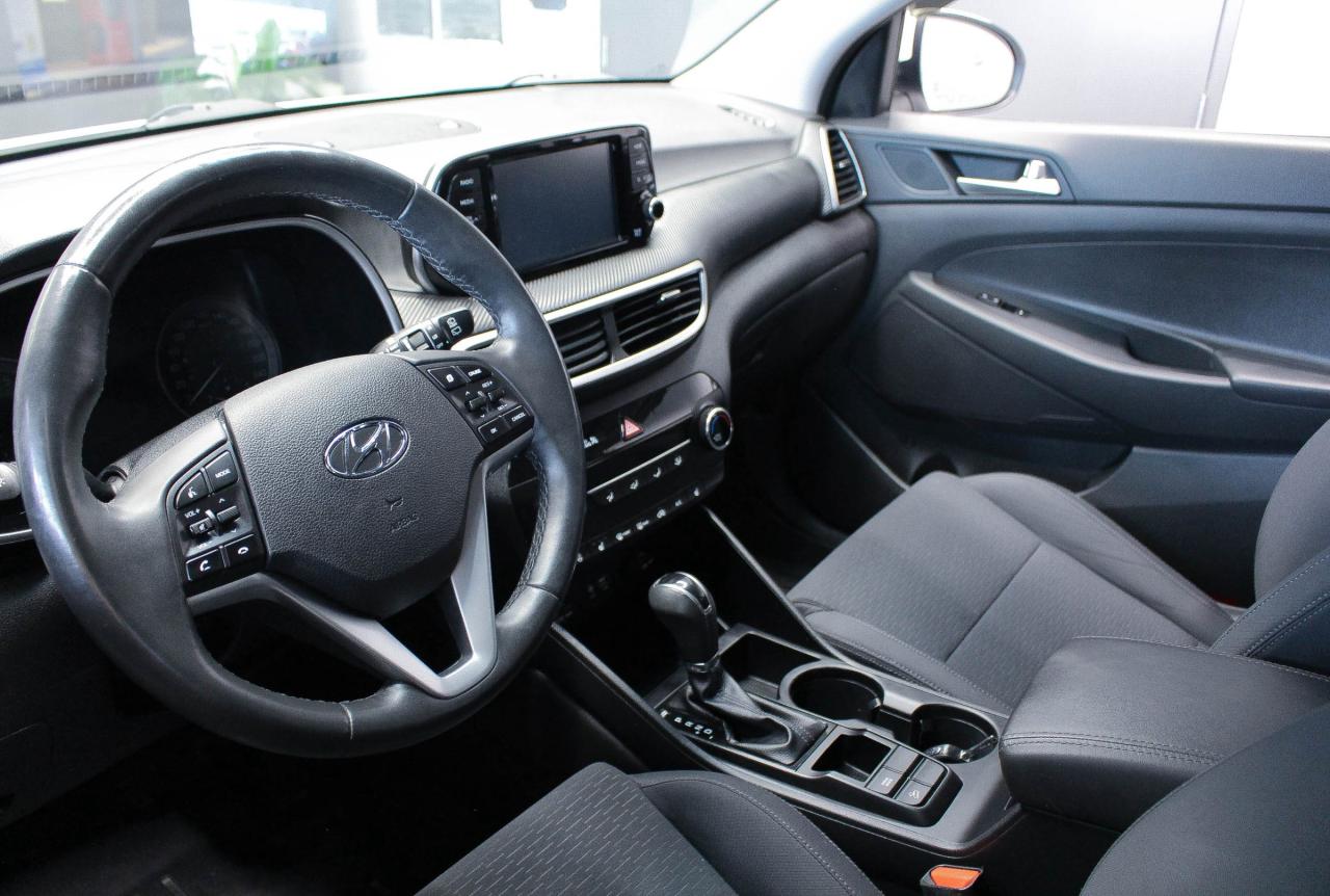 2019 Hyundai Tucson Preferred LOW KMS - CLOTH UPHOLSTERY - HEATED FRONT AND REAR SEATS Photo