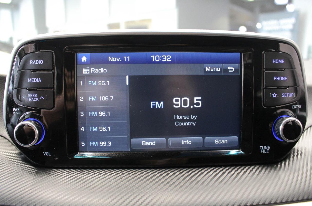 2019 Hyundai Tucson Preferred LOW KMS - CLOTH UPHOLSTERY - HEATED FRONT AND REAR SEATS Photo