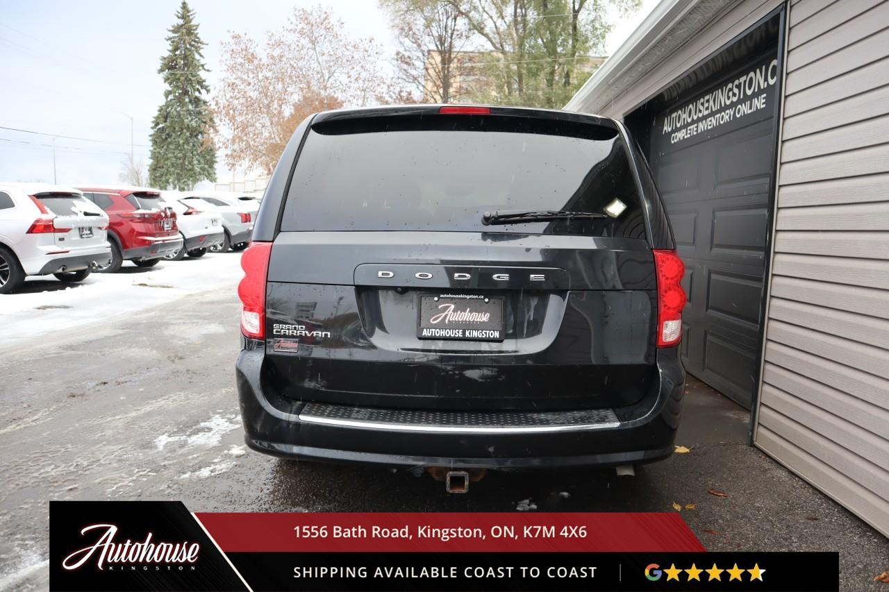 2016 Dodge Grand Caravan DVD ENTERTAINMENT SYSTEM - POWER SLIDERS Photo