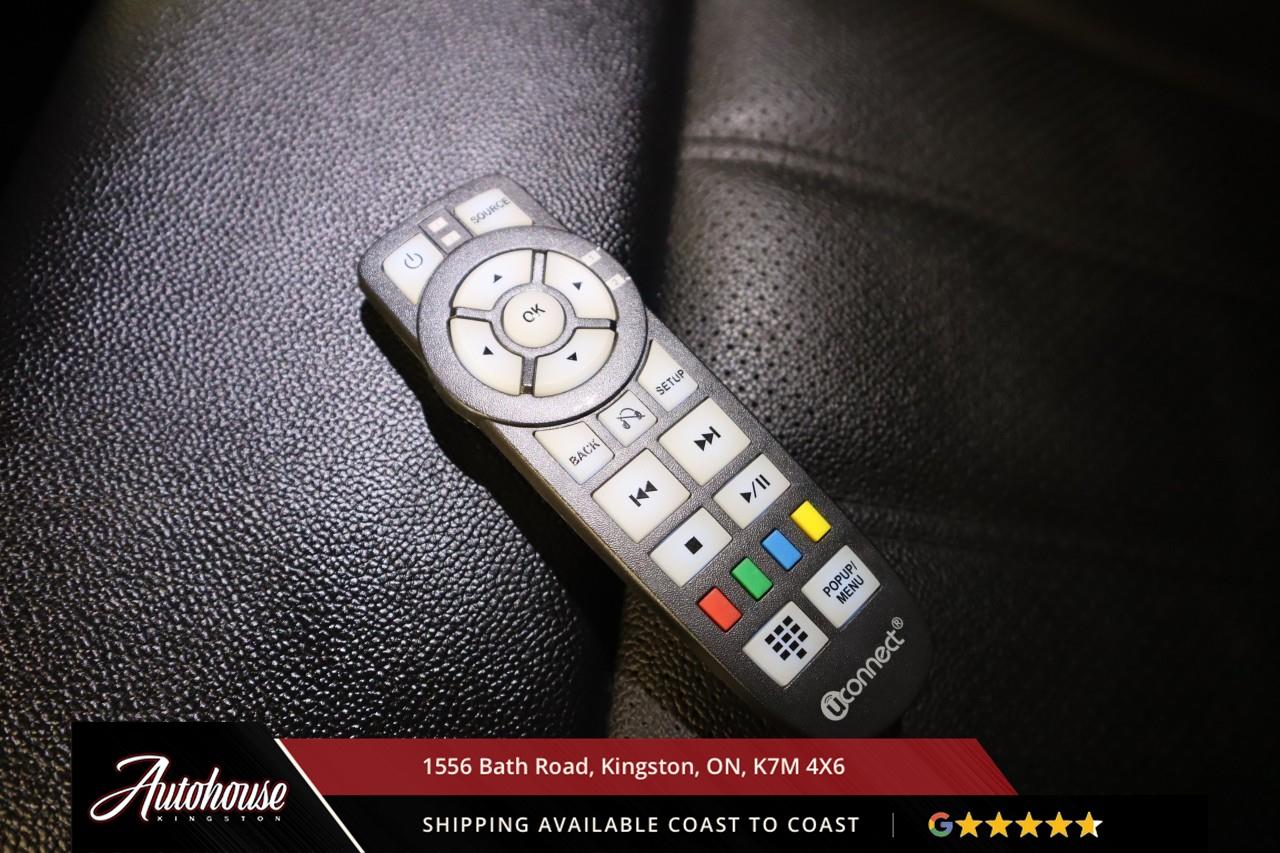 2016 Dodge Grand Caravan DVD ENTERTAINMENT SYSTEM - POWER SLIDERS Photo