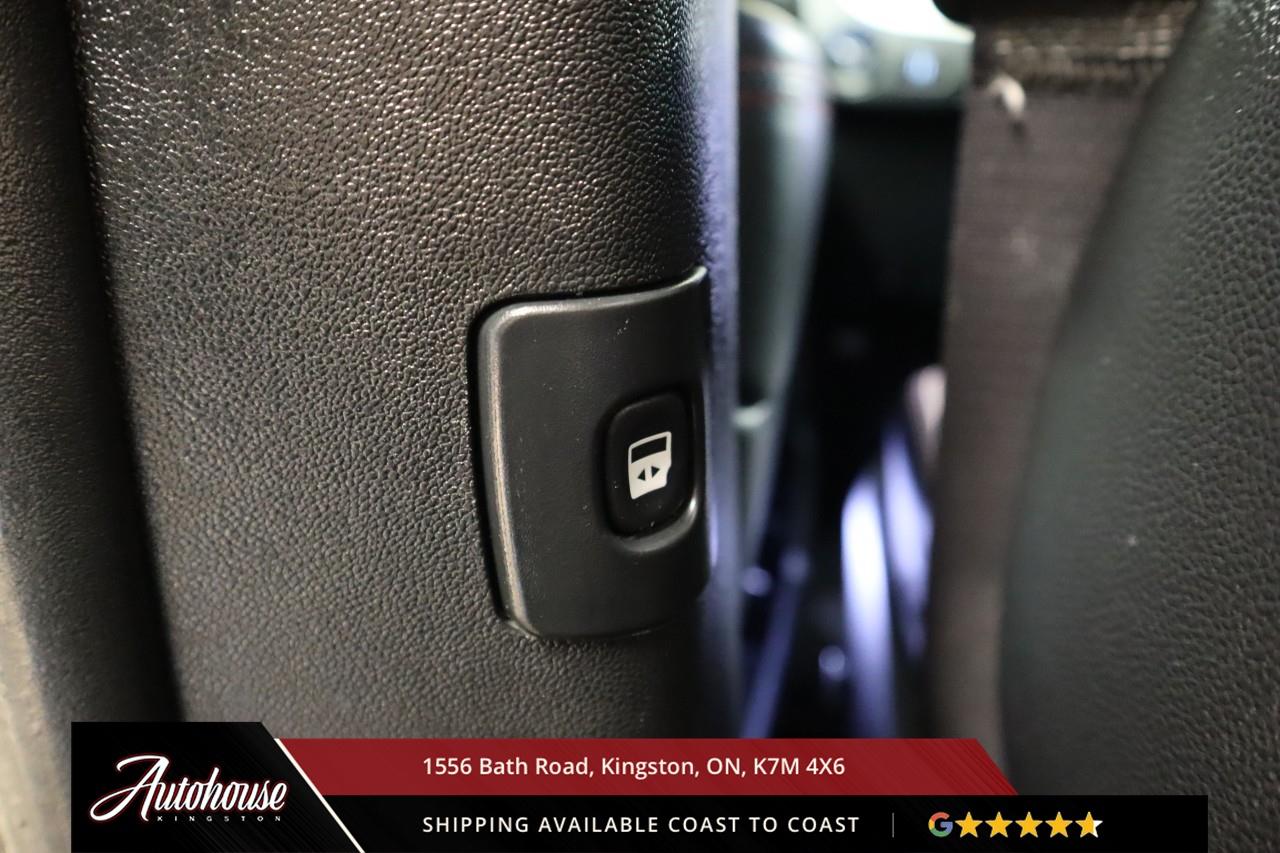 2016 Dodge Grand Caravan DVD ENTERTAINMENT SYSTEM - POWER SLIDERS Photo