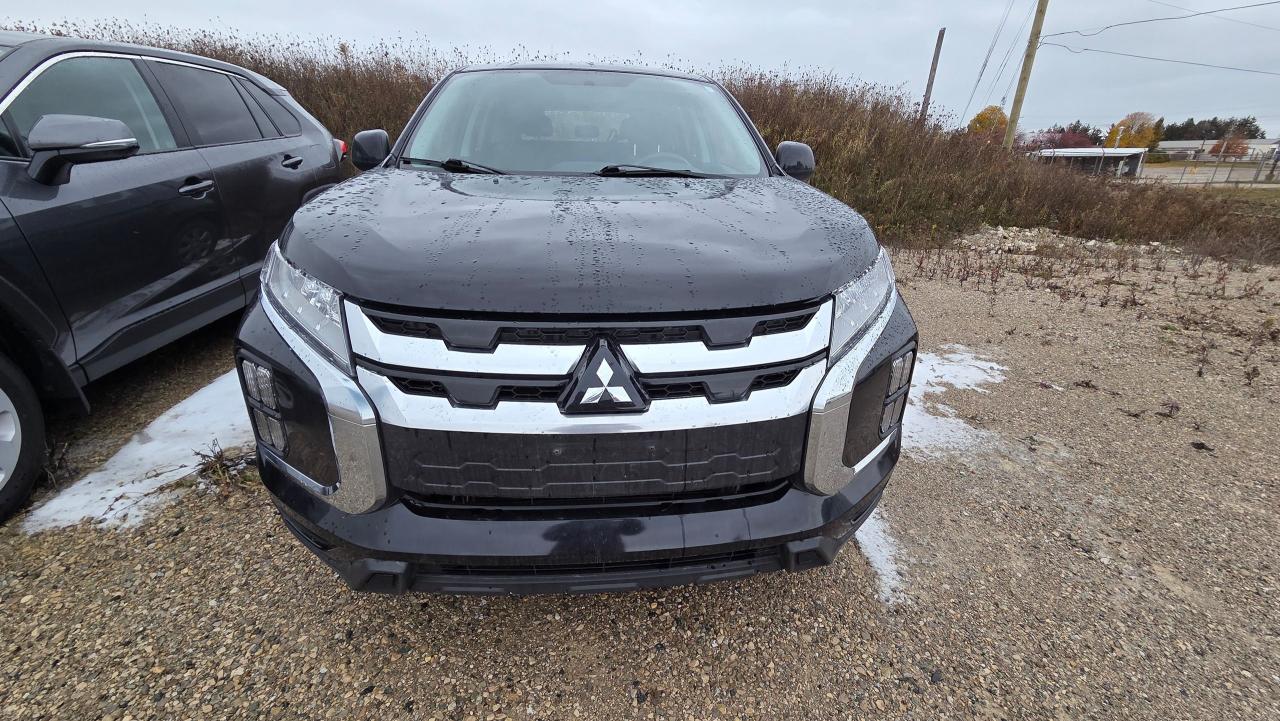 2021 Mitsubishi RVR ES AWC Photo2