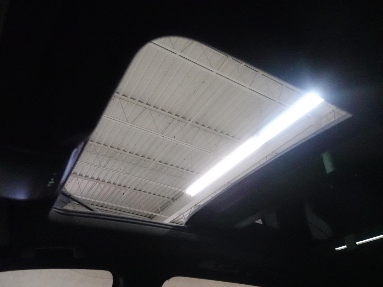 2022 Volkswagen Tiguan COMF R-LINE | AWD | BlkEdition | Leather | Sunroof