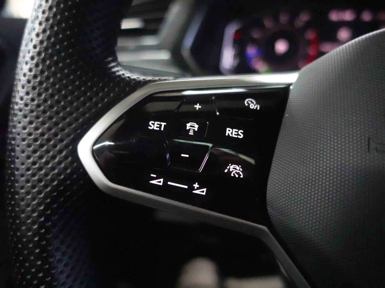 2022 Volkswagen Tiguan COMF R-LINE | AWD | BlkEdition | Leather | Sunroof