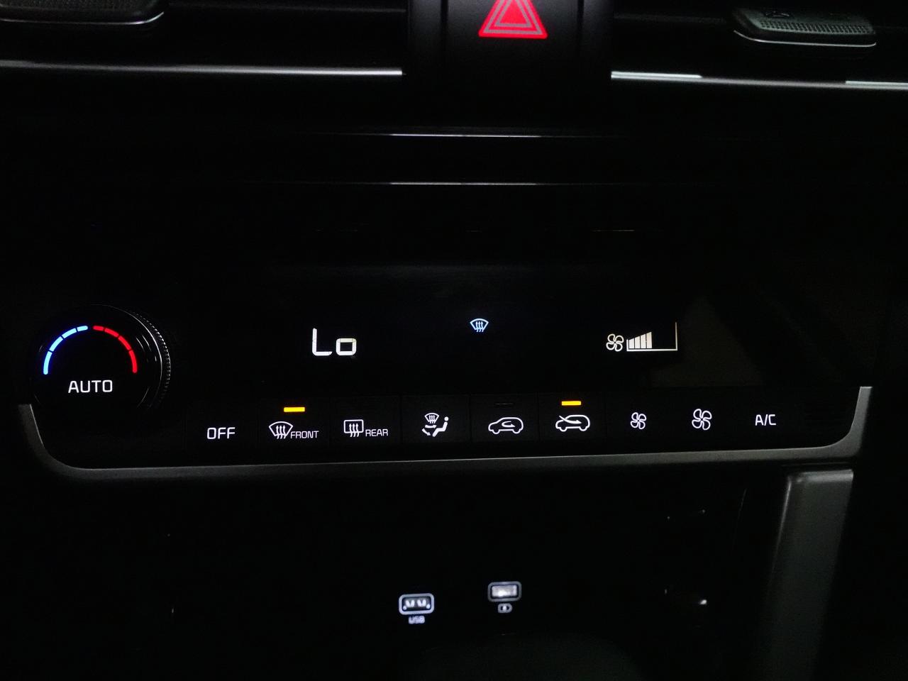 2023 Kia Seltos EX | AWD | Leather | Sunroof | BSM | CarPlay