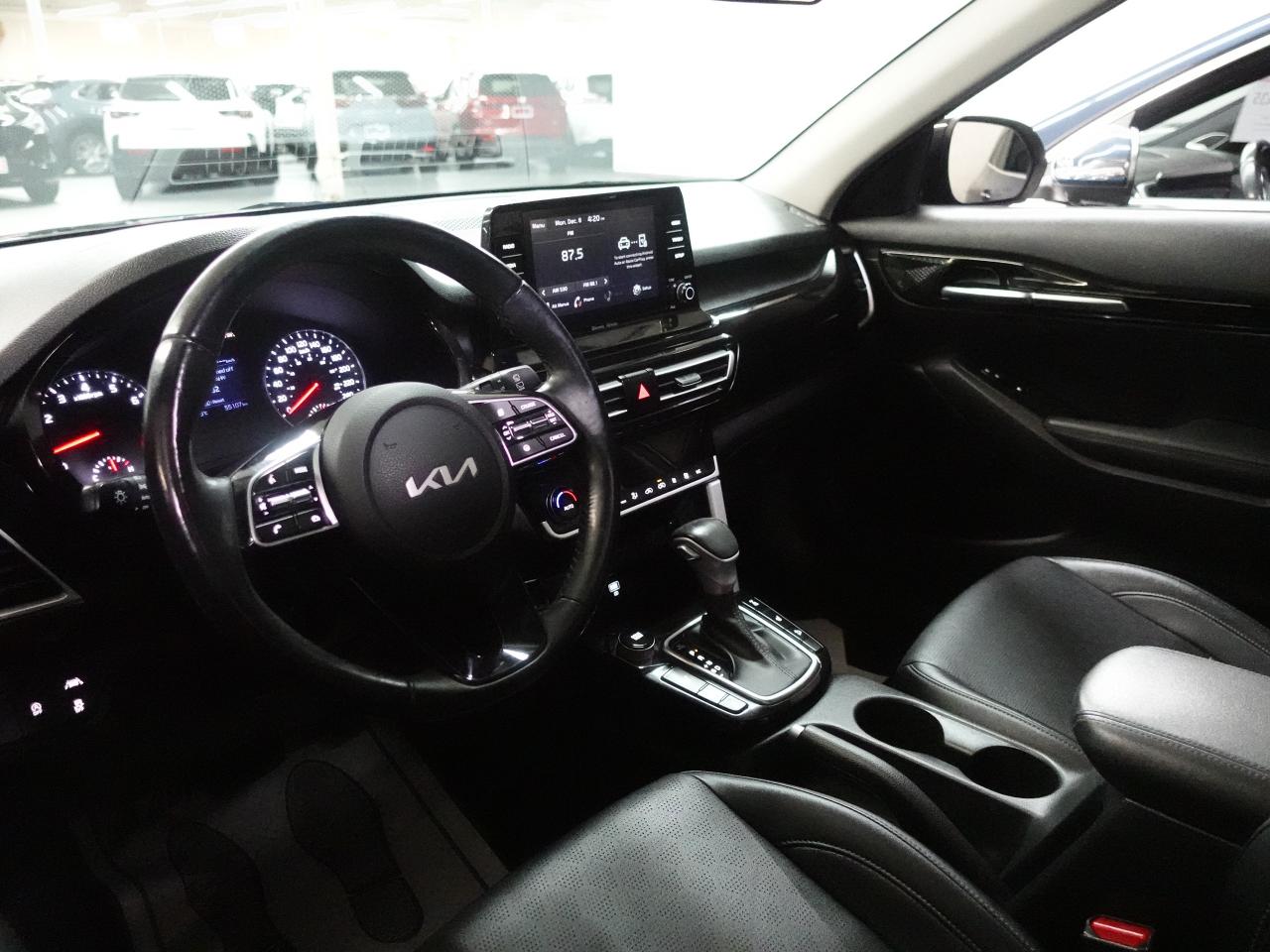 2023 Kia Seltos EX | AWD | Leather | Sunroof | BSM | CarPlay