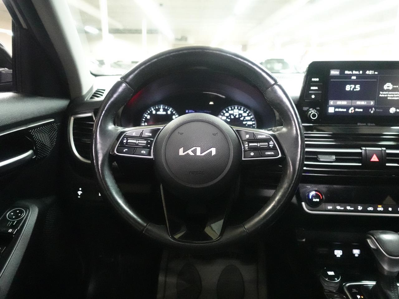 2023 Kia Seltos EX | AWD | Leather | Sunroof | BSM | CarPlay