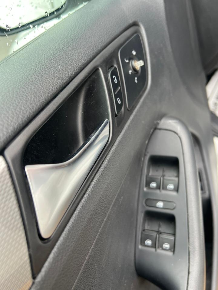 2015 Volkswagen Jetta 4dr 2.0L Auto - Photo #12