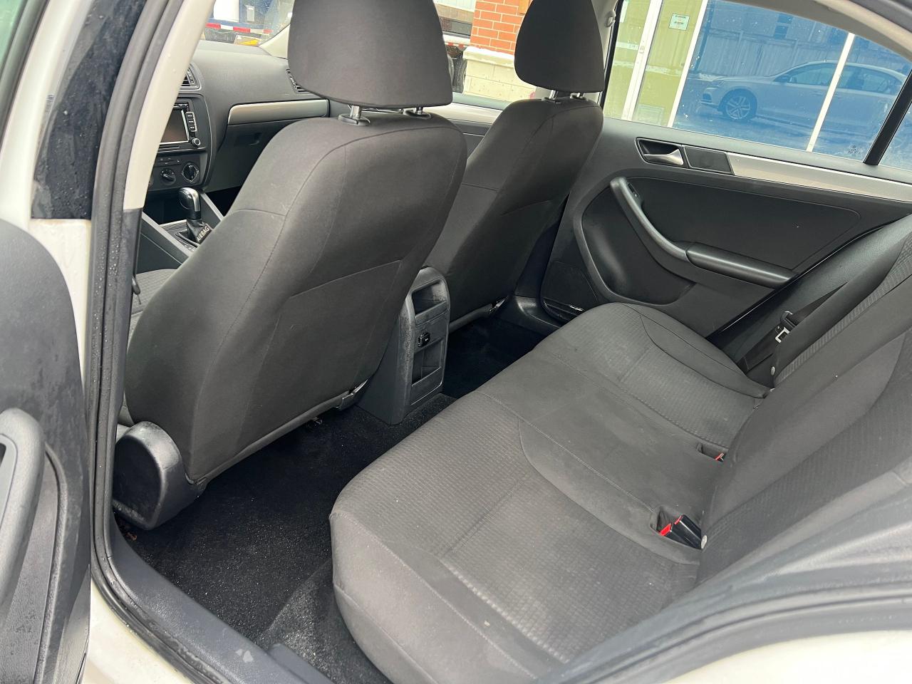 2015 Volkswagen Jetta 4dr 2.0L Auto - Photo #14