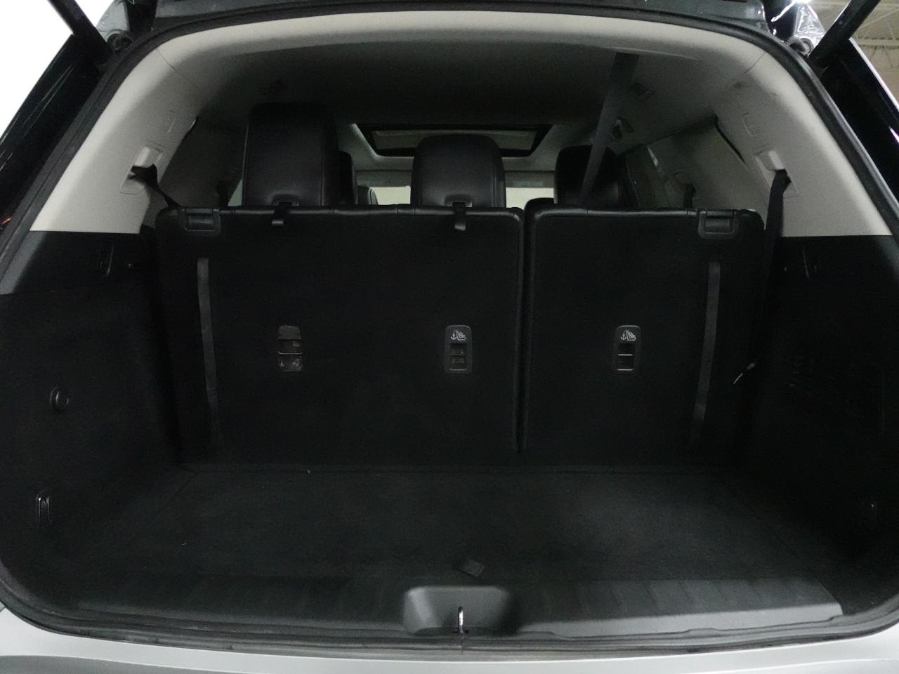 2022 Nissan Pathfinder SL | 4WD | Nav | Leather | Sunroof | 360Cam | 8Pas Photo