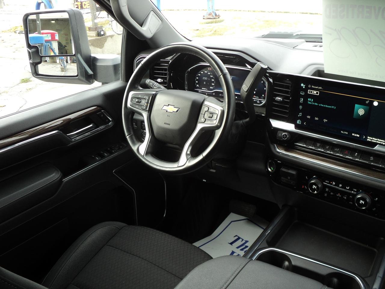 2024 Chevrolet Silverado 2500 HD LT CrewCab4WDZ71 6.6L8cylDiesel8ftBoxHeatedSeat - Photo #16