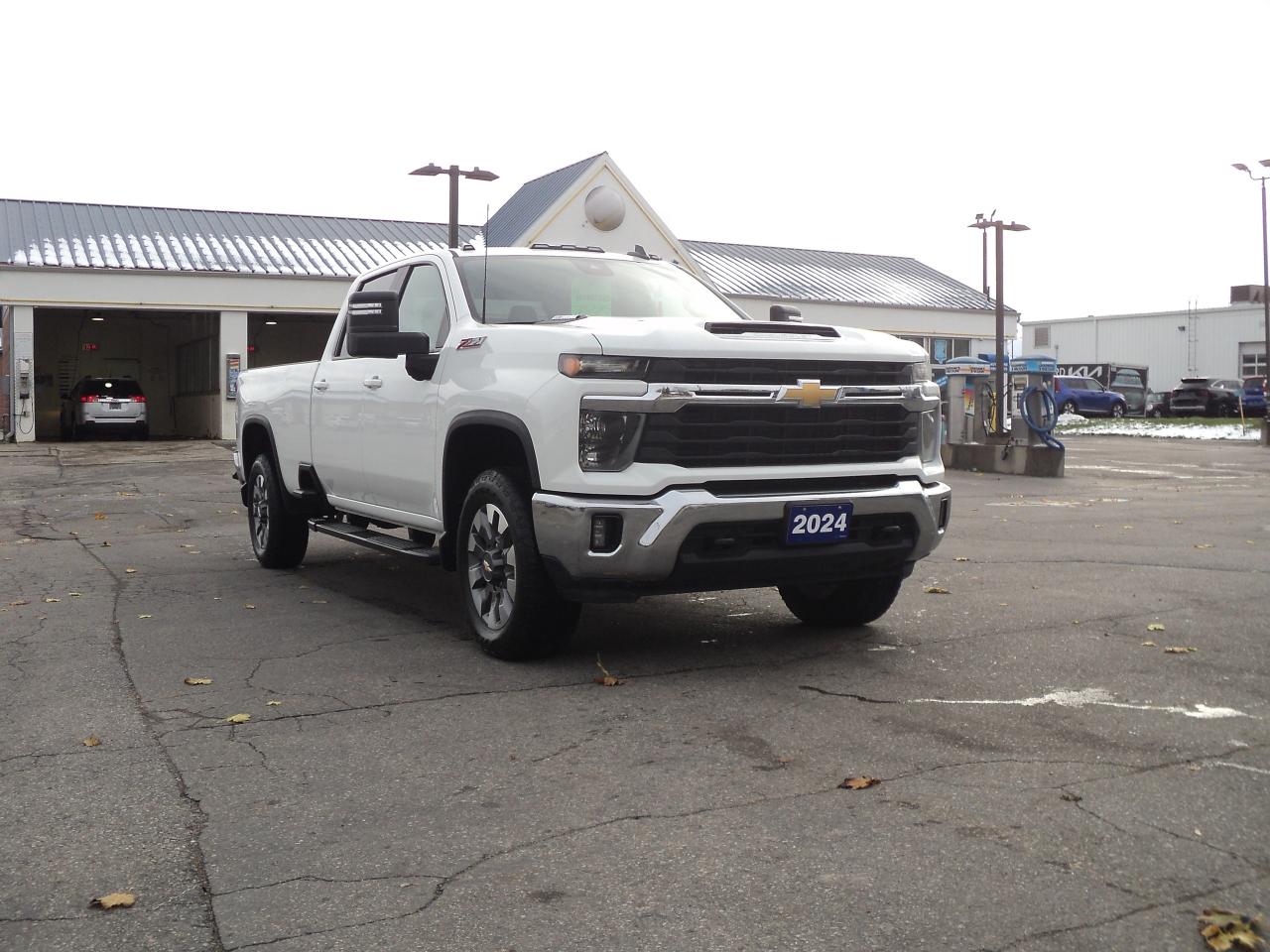 2024 Chevrolet Silverado 2500 HD LT CrewCab4WDZ71 6.6L8cylDiesel8ftBoxHeatedSeat - Photo #5