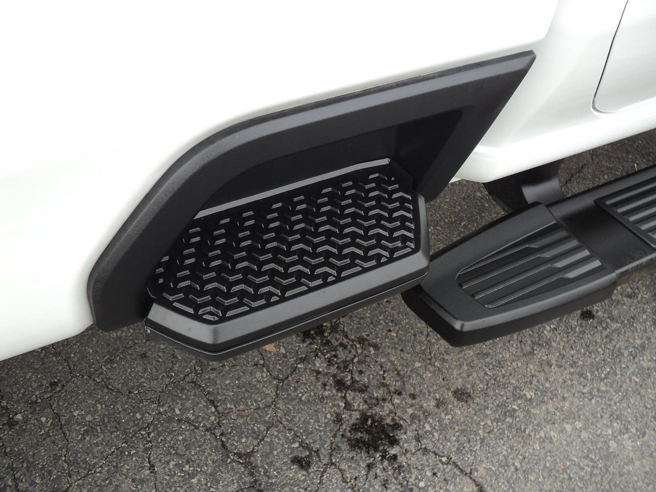 2024 Chevrolet Silverado 2500 HD LT CrewCab4WDZ71 6.6L8cylDiesel8ftBoxHeatedSeat - Photo #27