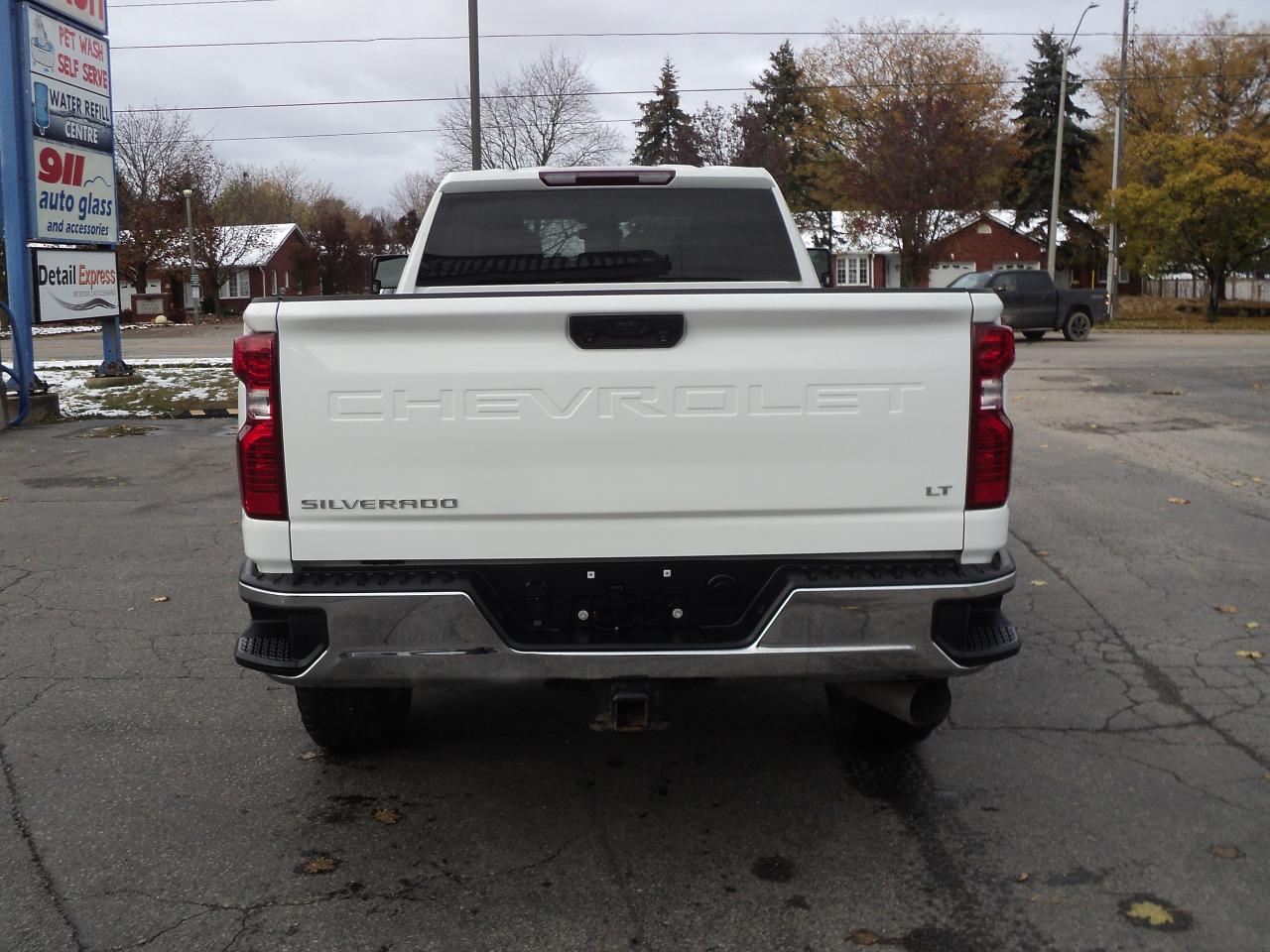 2024 Chevrolet Silverado 2500 HD LT CrewCab4WDZ71 6.6L8cylDiesel8ftBoxHeatedSeat - Photo #9