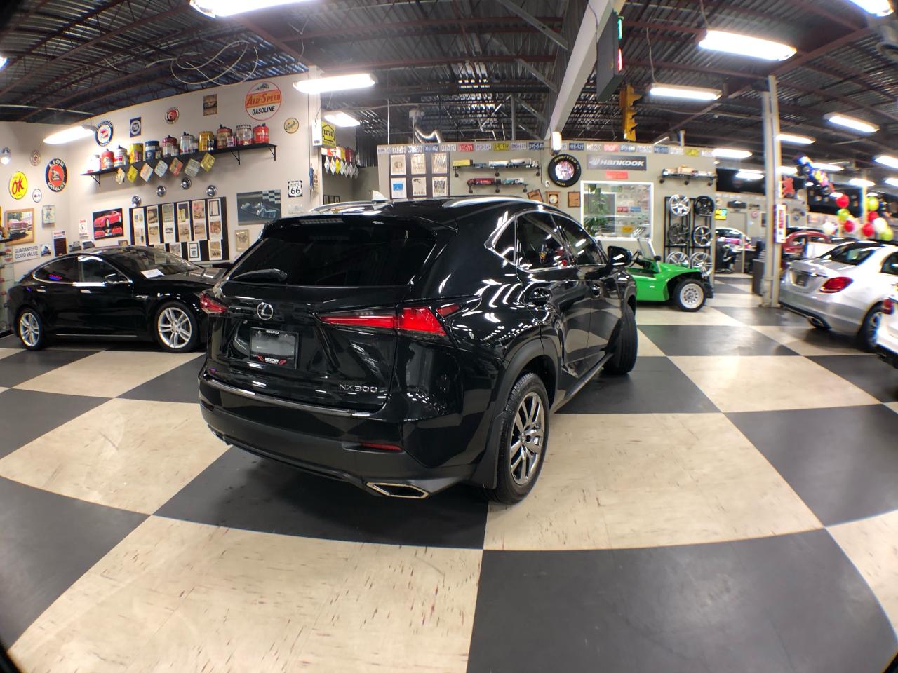 2019 Lexus NX 300 AWD LEATHER SUNROOF A/CARPLAY B/SPOT CAMERA Photo