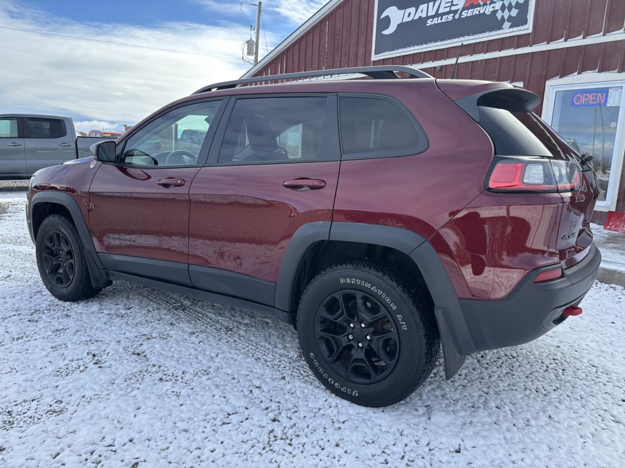 2021 Jeep Cherokee Trailhawk 4WD ~NO ACCIDENTS~ Photo2